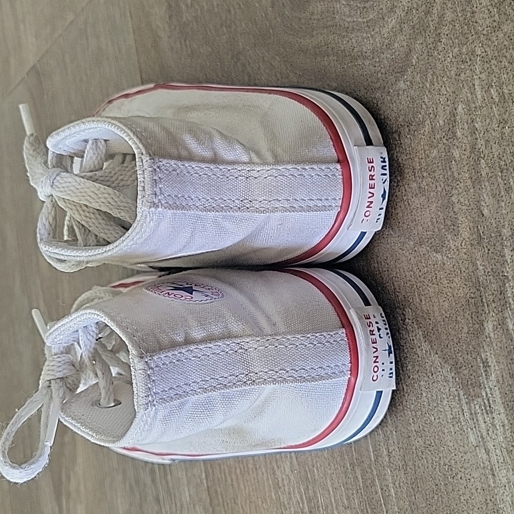 Converse - Picture 4 of 5